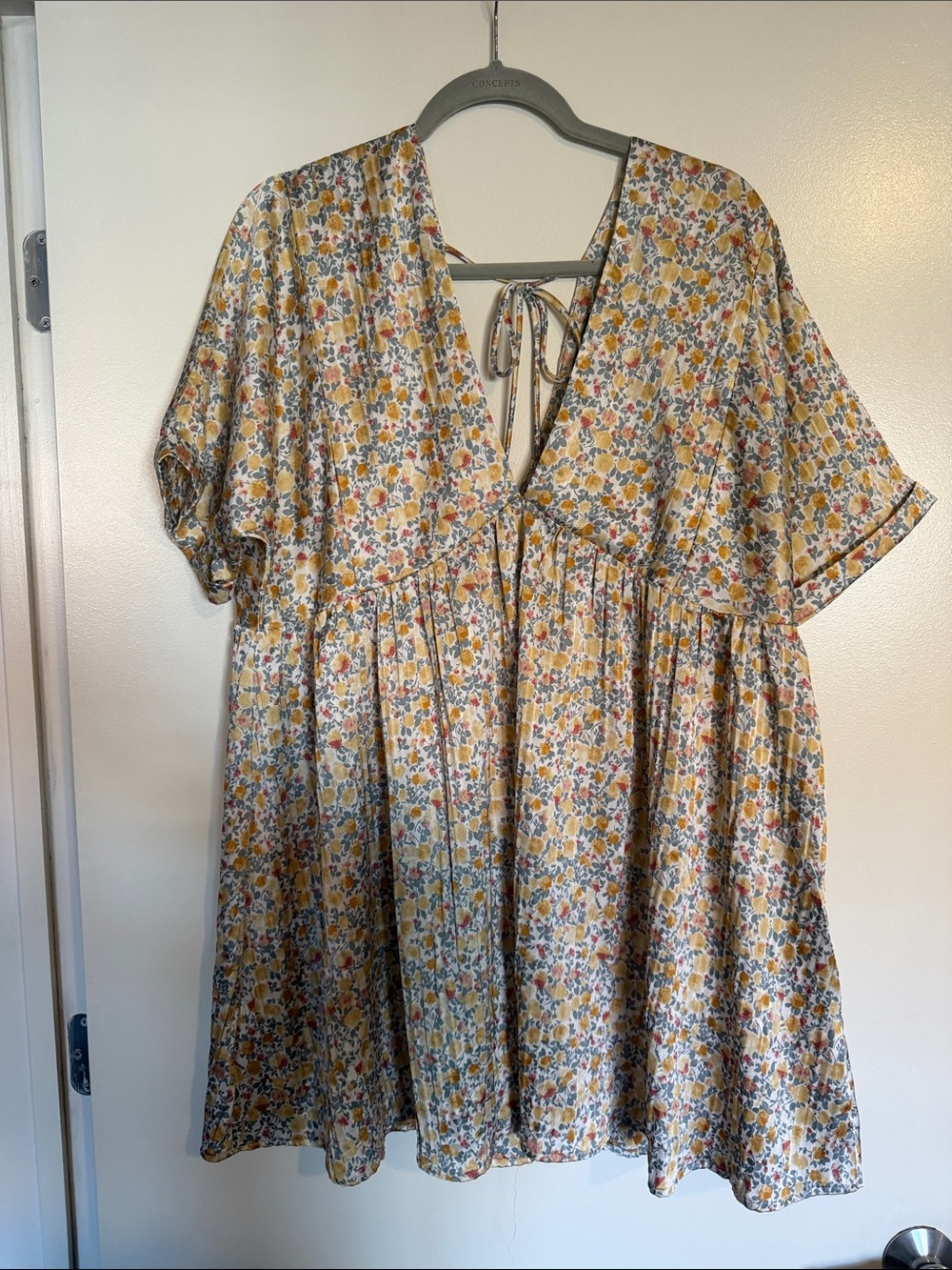 Lulu's Yellow Floral Tie-Back Tiered Casual Dress